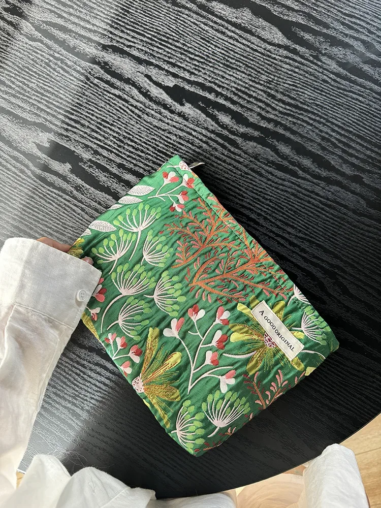 Ins Floral Cosmetic Bag Women Clutch Bag Makeup Bags Portable Skincare Storage Bags Toilet Bag Makeup Pouch Travel Organizer
