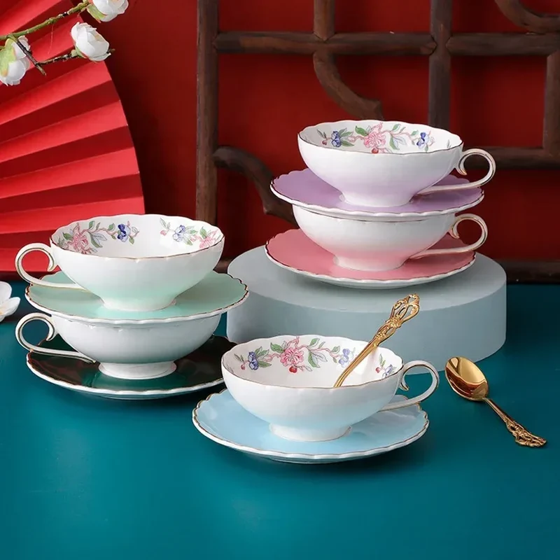 European Hand-painted Gold Rim Flower Edge Coffee Cup Afternoon Tea Bone China Porcelain Tea Cup and Saucer