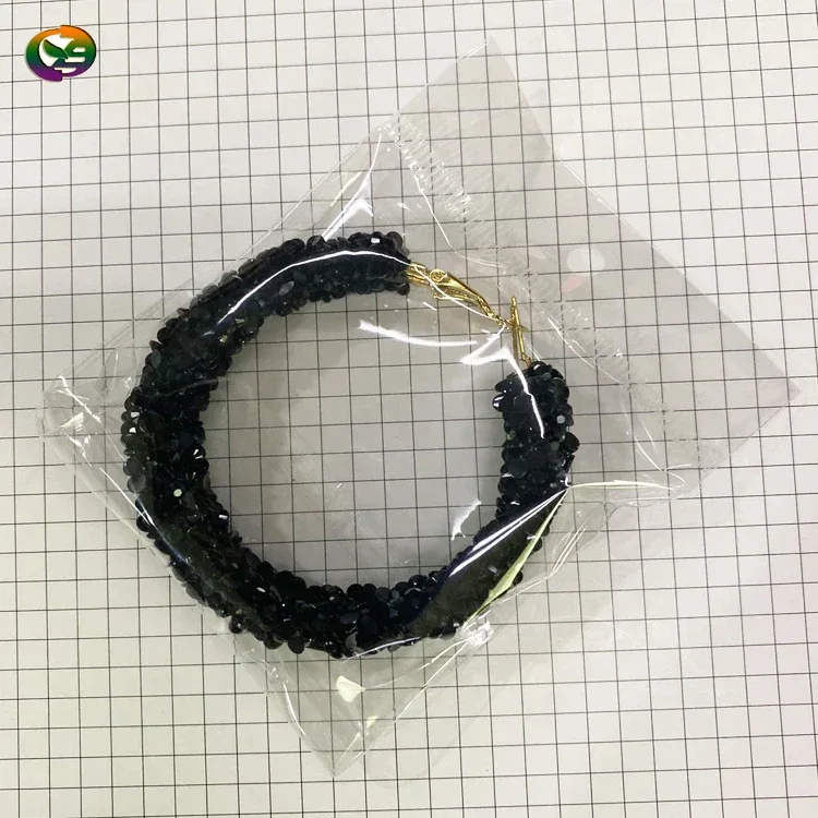 Trendy Women Geometric Big Hoop Earrings Resin Crystal Bling Hoop Earrings Custom Color Exaggerated Gold Earring for Girls