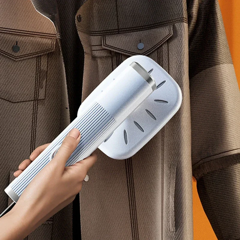 Portable Handheld Ironing Machine Household Mini Steam Electric Iron Small Hanging Ironing Machine for Fabric Clothes Ironing