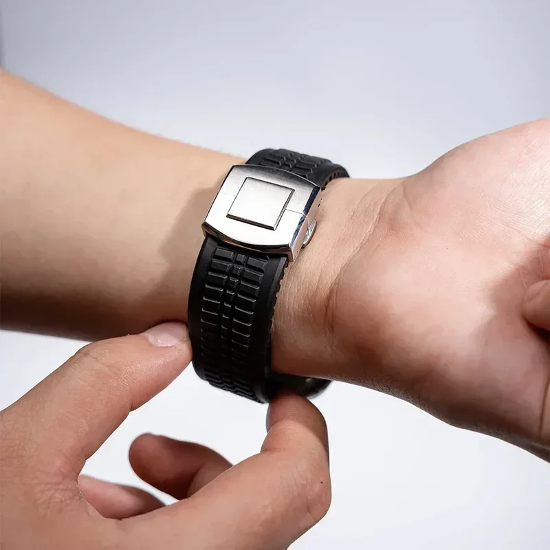 Silicone Band for Apple Watch Ultra 3/2 49mm Strap Men Sport Bracelet for Iwatch 11 10 9 8 7 6 5 Se 46mm 45mm 44mm Watchband